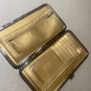 Snap closure wallet